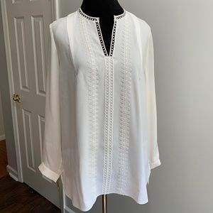 Ellie Tahari White silk ivory lace Embroidered Long Sleeve Shirt blouse M V neck